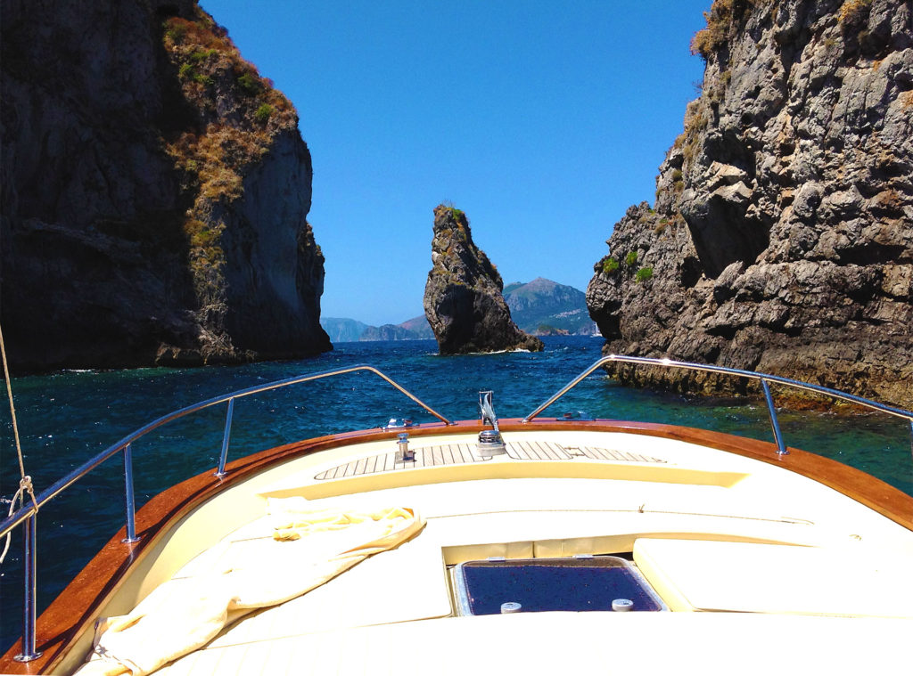 Amalfi Coast Activities: Boat tour cruise in amalfi positano and capri